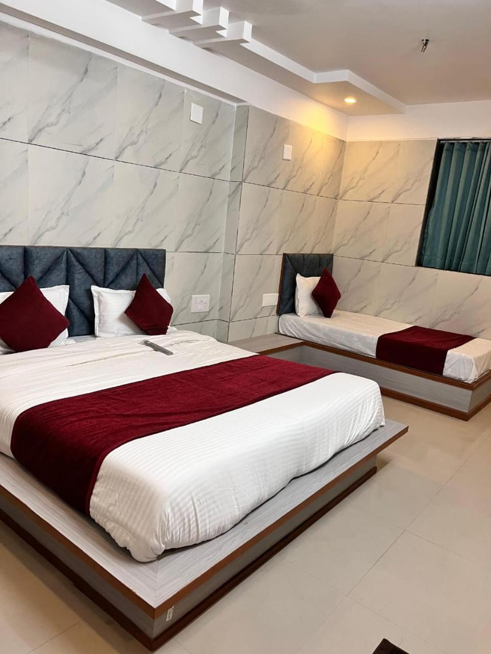 Hotel The Grand Pritam Gandhinagar Exterior photo