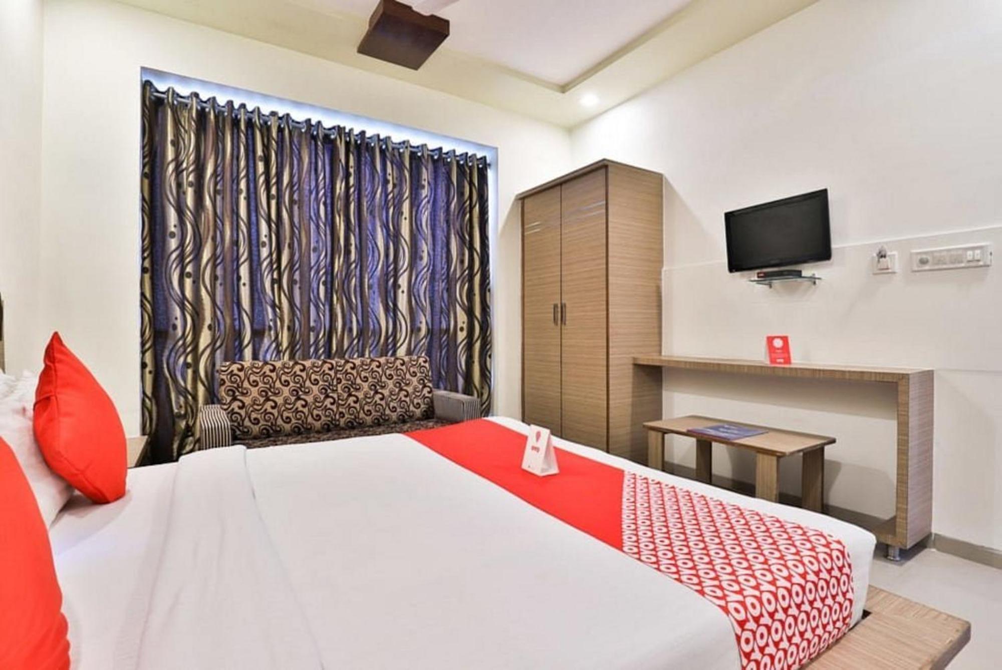 Hotel The Grand Pritam Gandhinagar Exterior photo