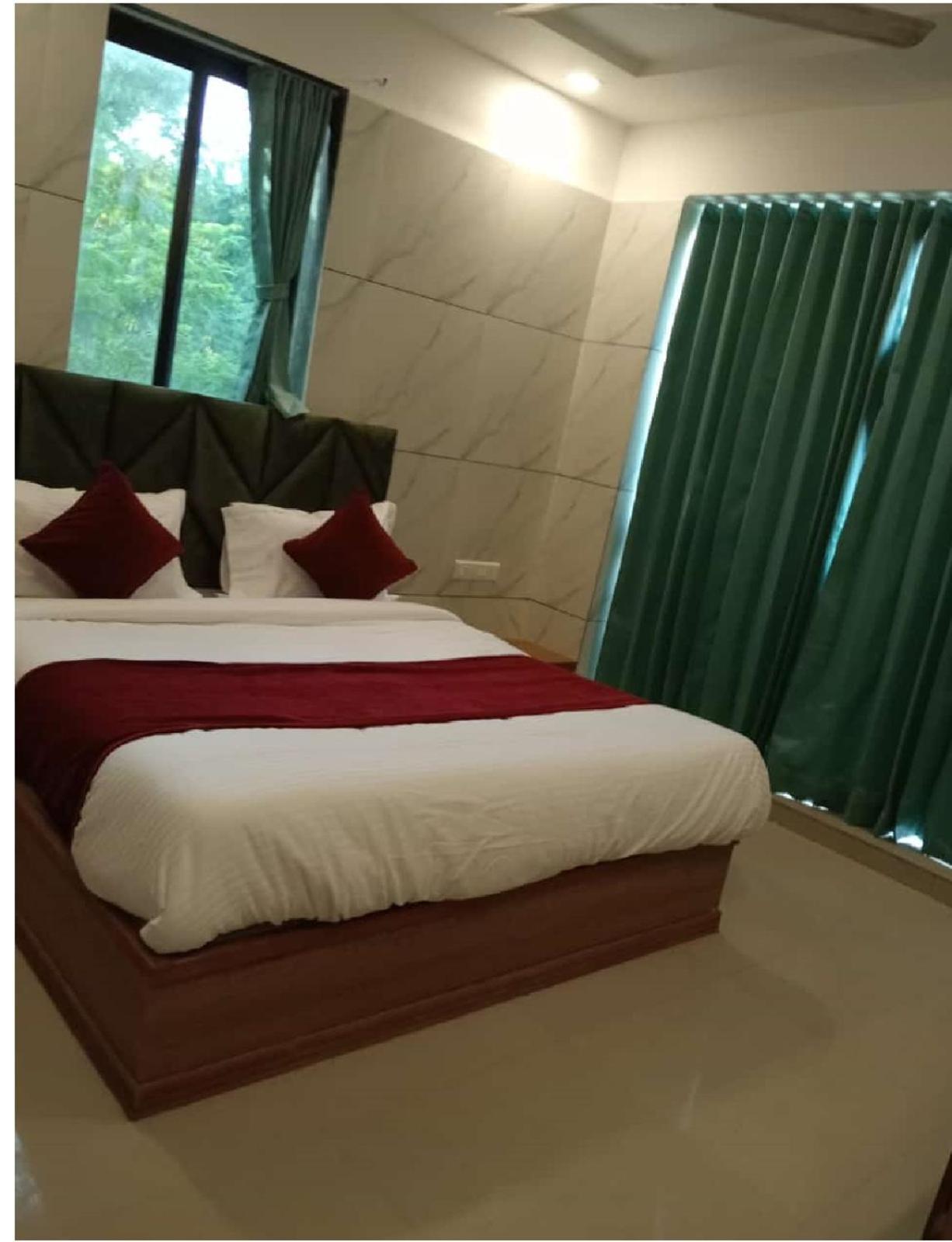 Hotel The Grand Pritam Gandhinagar Exterior photo